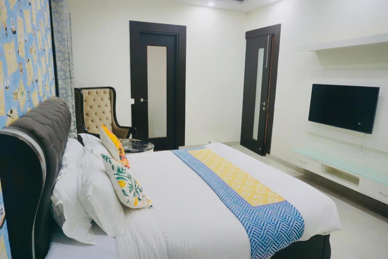 Evergreen Resort Ansal Aravali Ґурґаон Екстер'єр фото